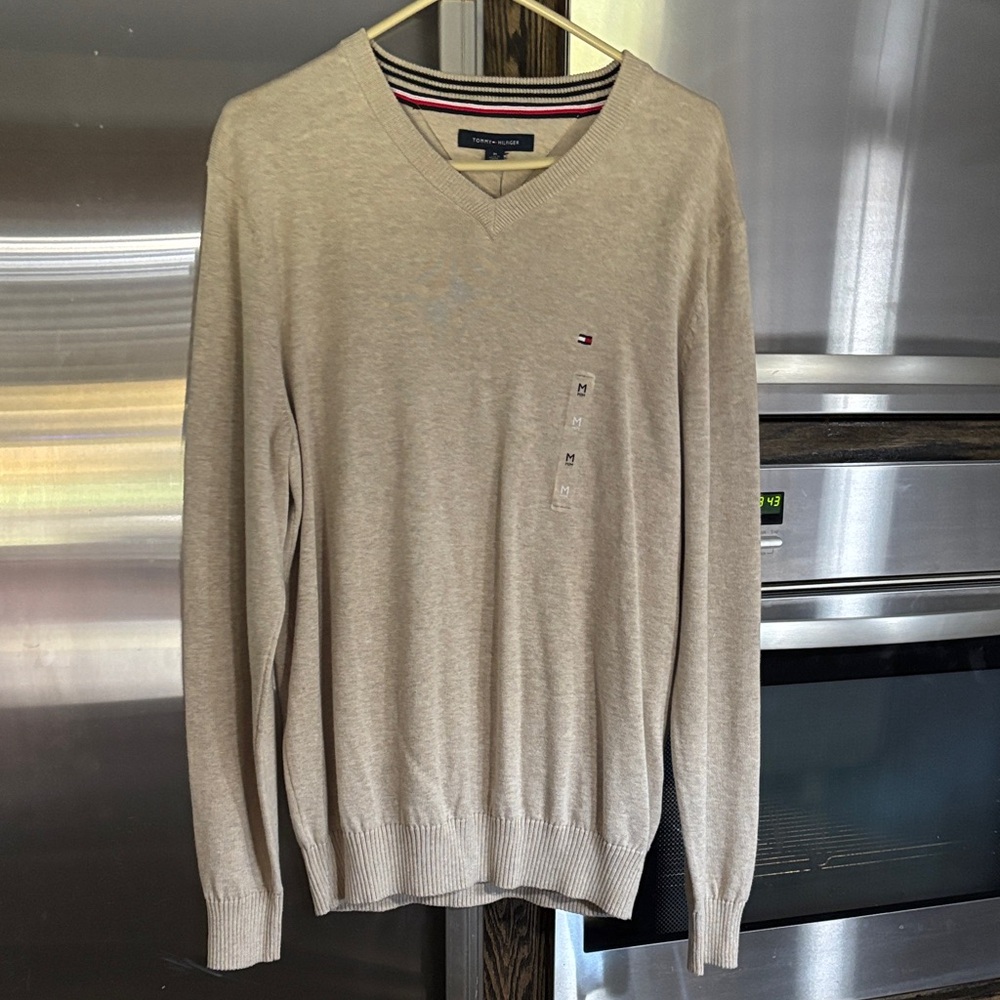 Tommy Hilfiger Men's Beige V-Neck Sweater
